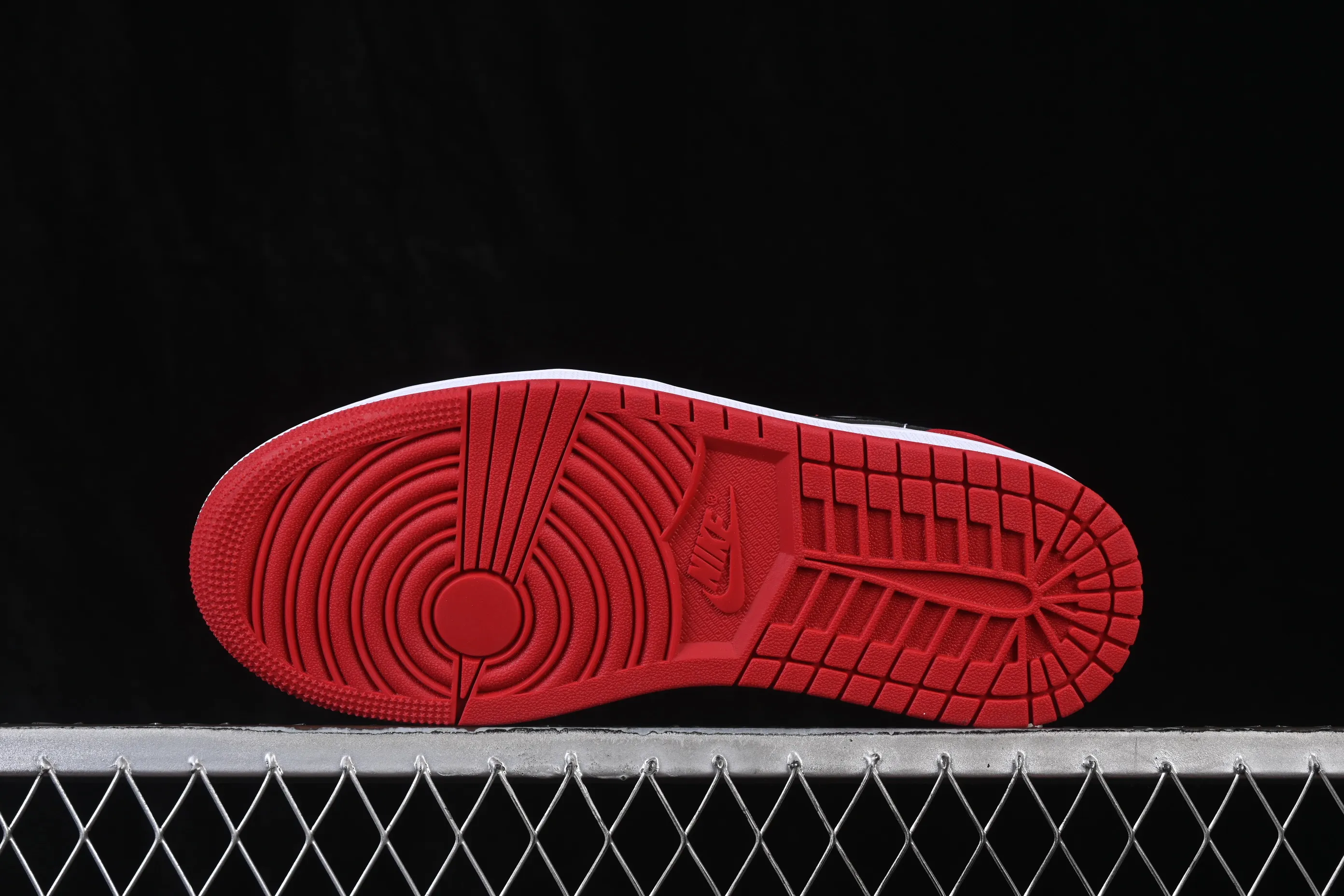 All categories Air Jordan Jordan series basketball shoes Air Jordan 1 Low W version Air Jordan 1 Low OG AJ1 Joe 1 white red black hook low-top casual sneakers HQ6998-600